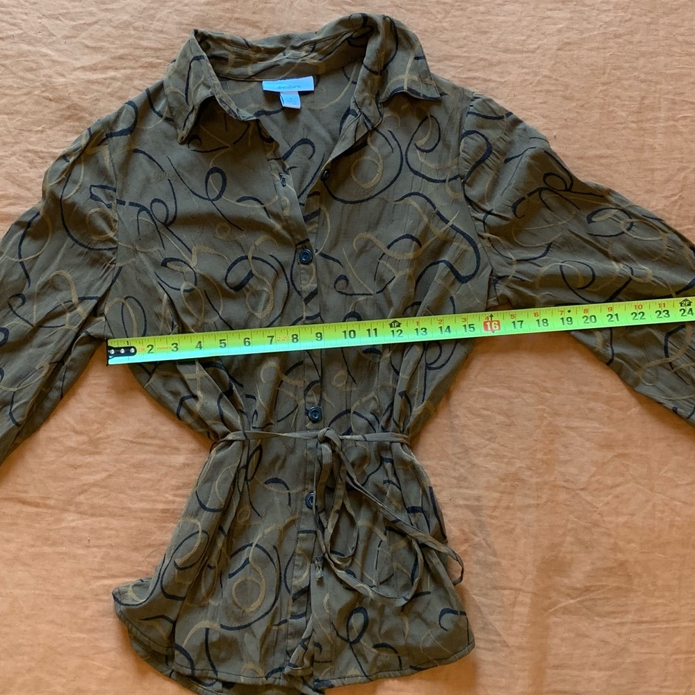 Dress Barn Patterned Button-Up, Size L - Picture 3 of 5